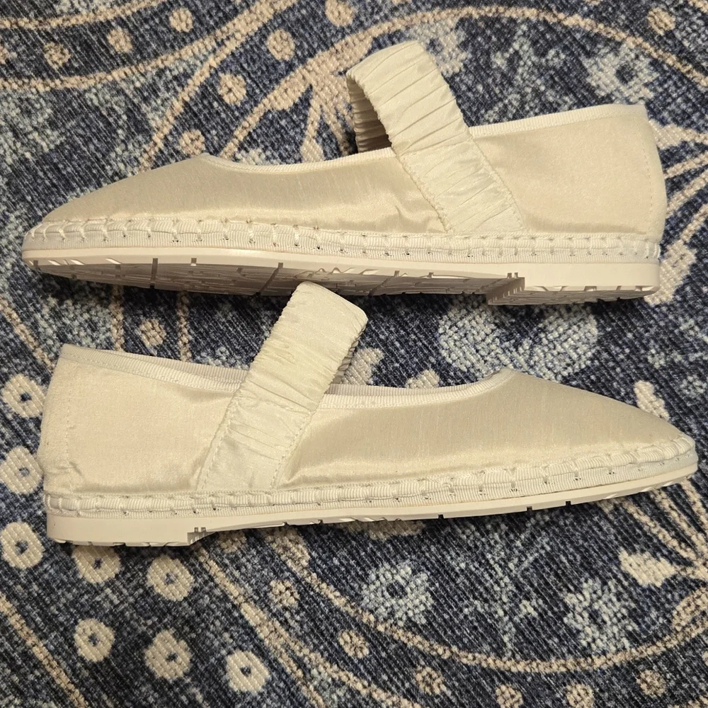 Cream Mary Jane Flats - Picture 4 of 8